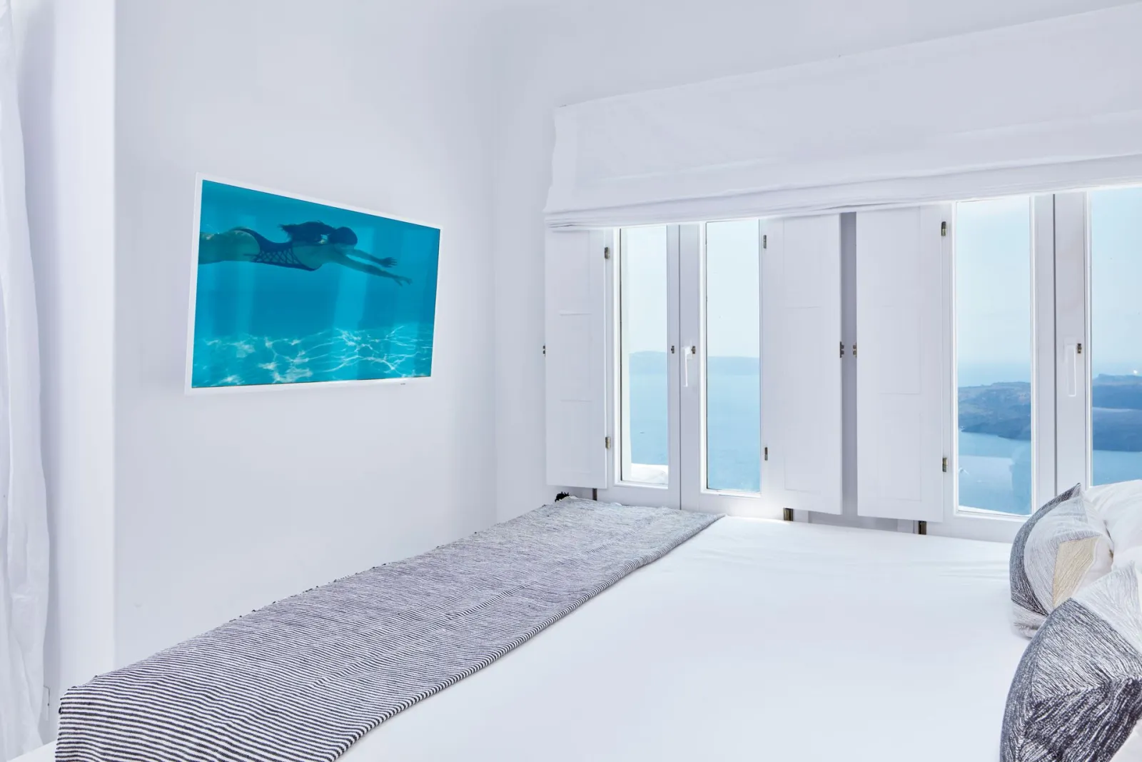 Cliff Honeymoon Suite
