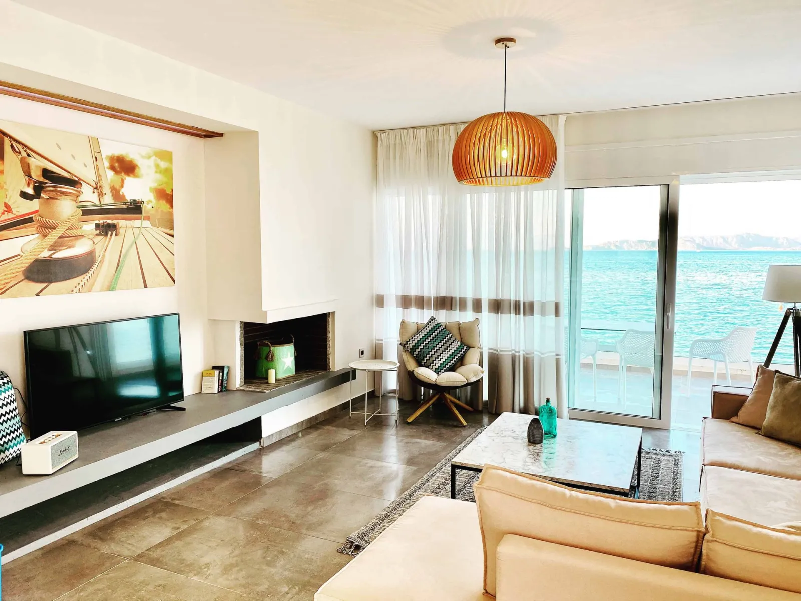 Tyche - Luxury Sea View Suite