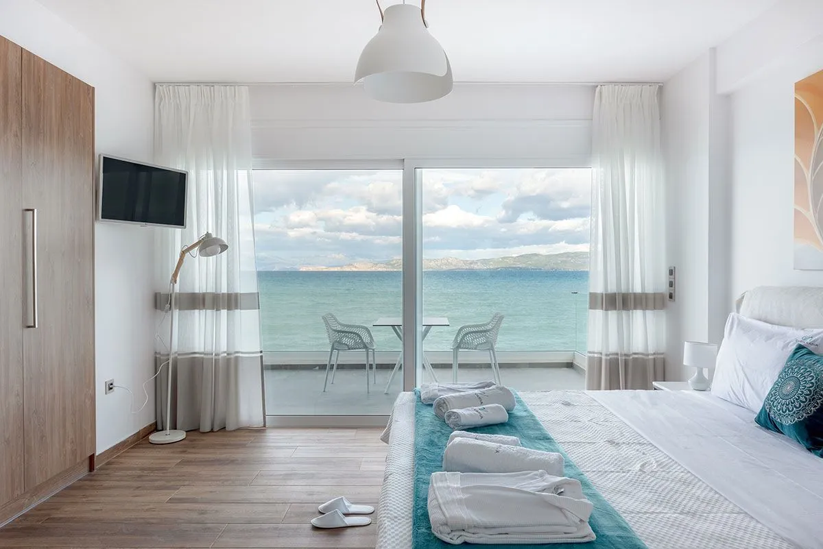 Tyche - Luxury Sea View Suite