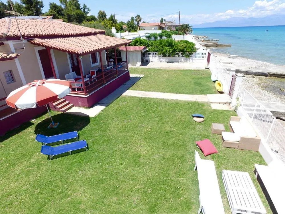 Angelos - Beach-front Traditional Villa