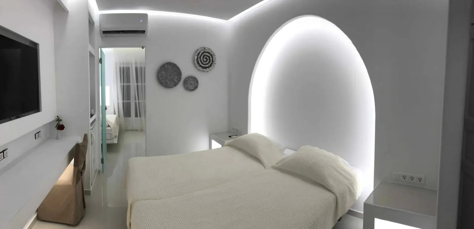 Family Two-Bedroom Room Sea &amp; Pool View - Pool Level
