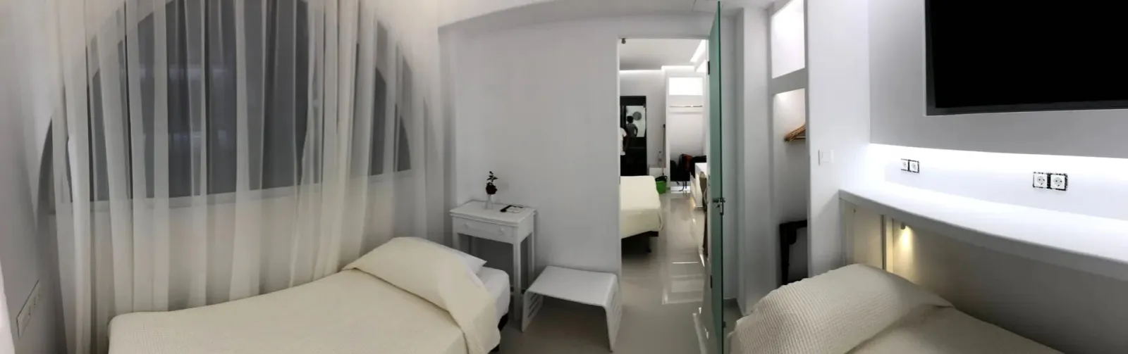 Family Two-Bedroom Room Sea &amp; Pool View - Pool Level