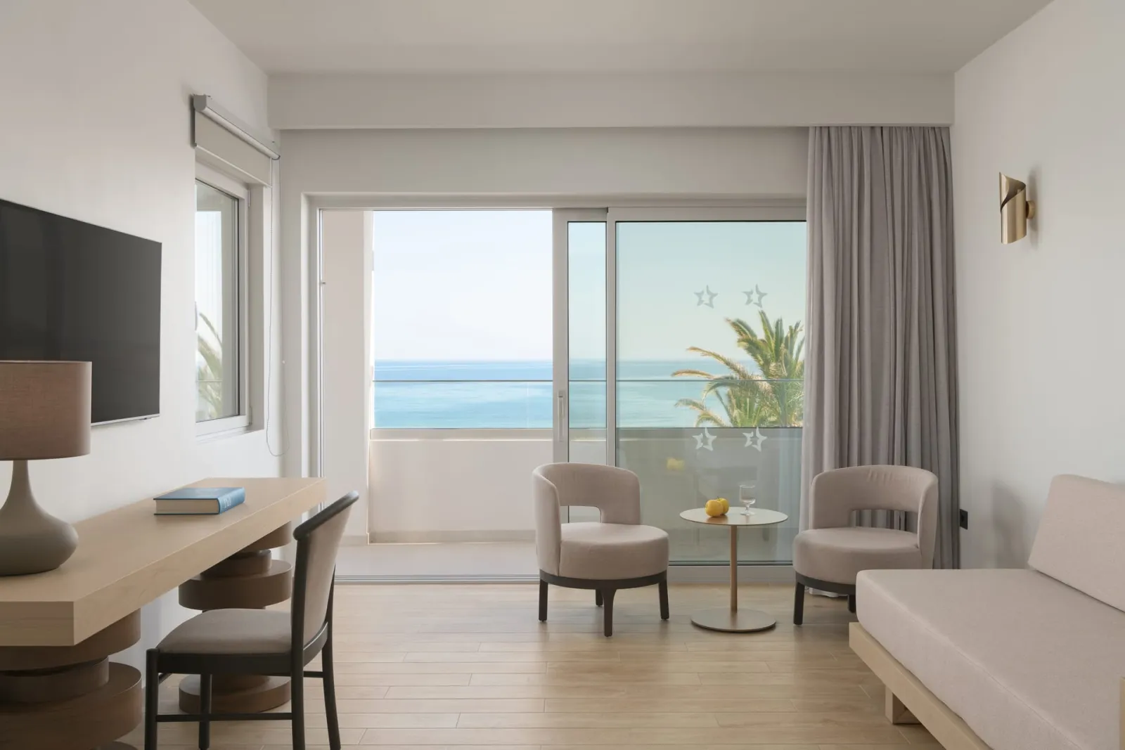 Suite with Sea View and Jacuzzi