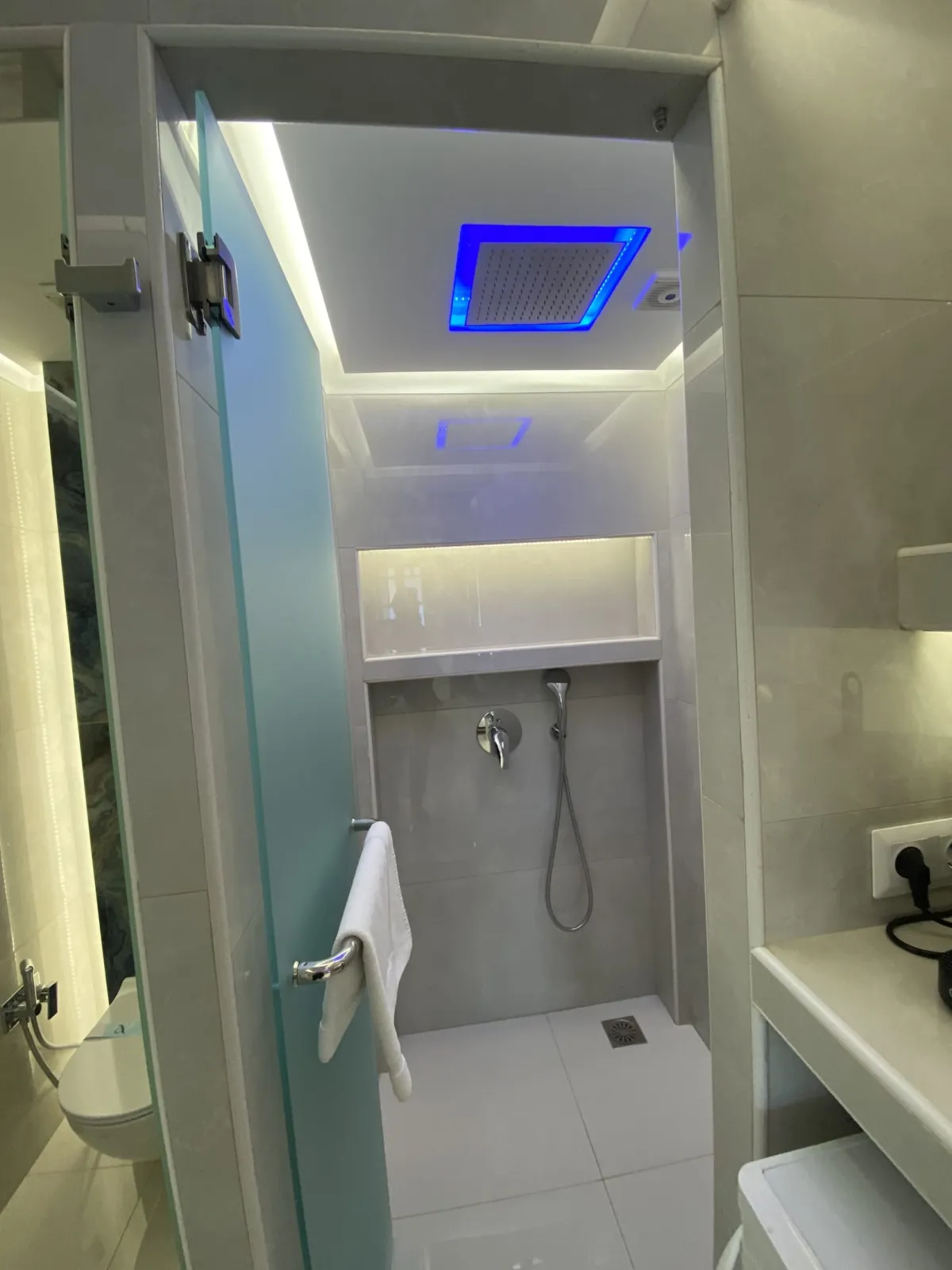 Quadruple Room Sea &amp; Pool View - Pool Level