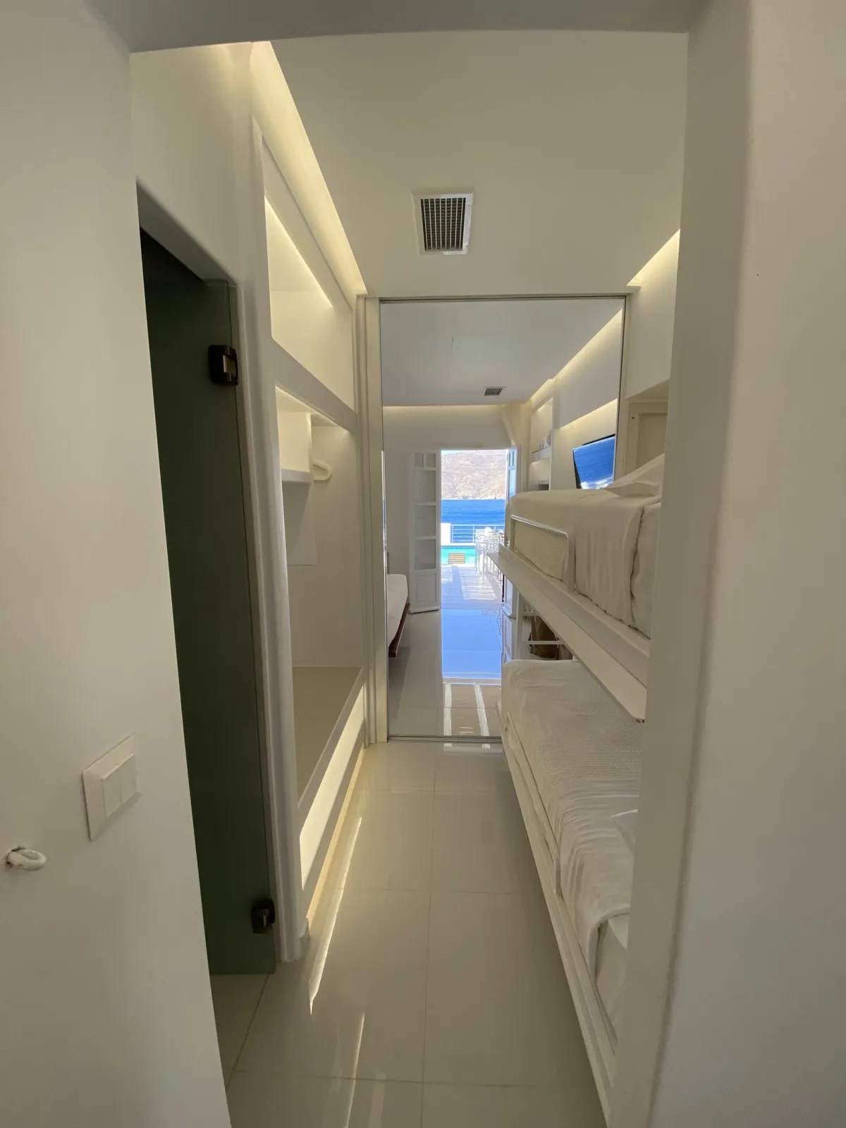 Quadruple Room Sea &amp; Pool View - Pool Level