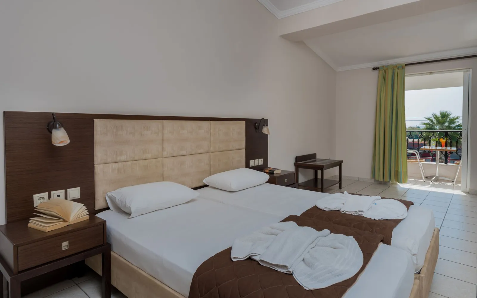 Twin Room with Country View