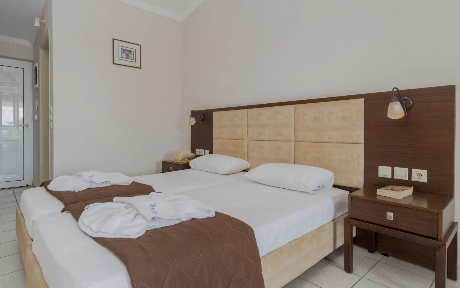 Twin Room with Country View
