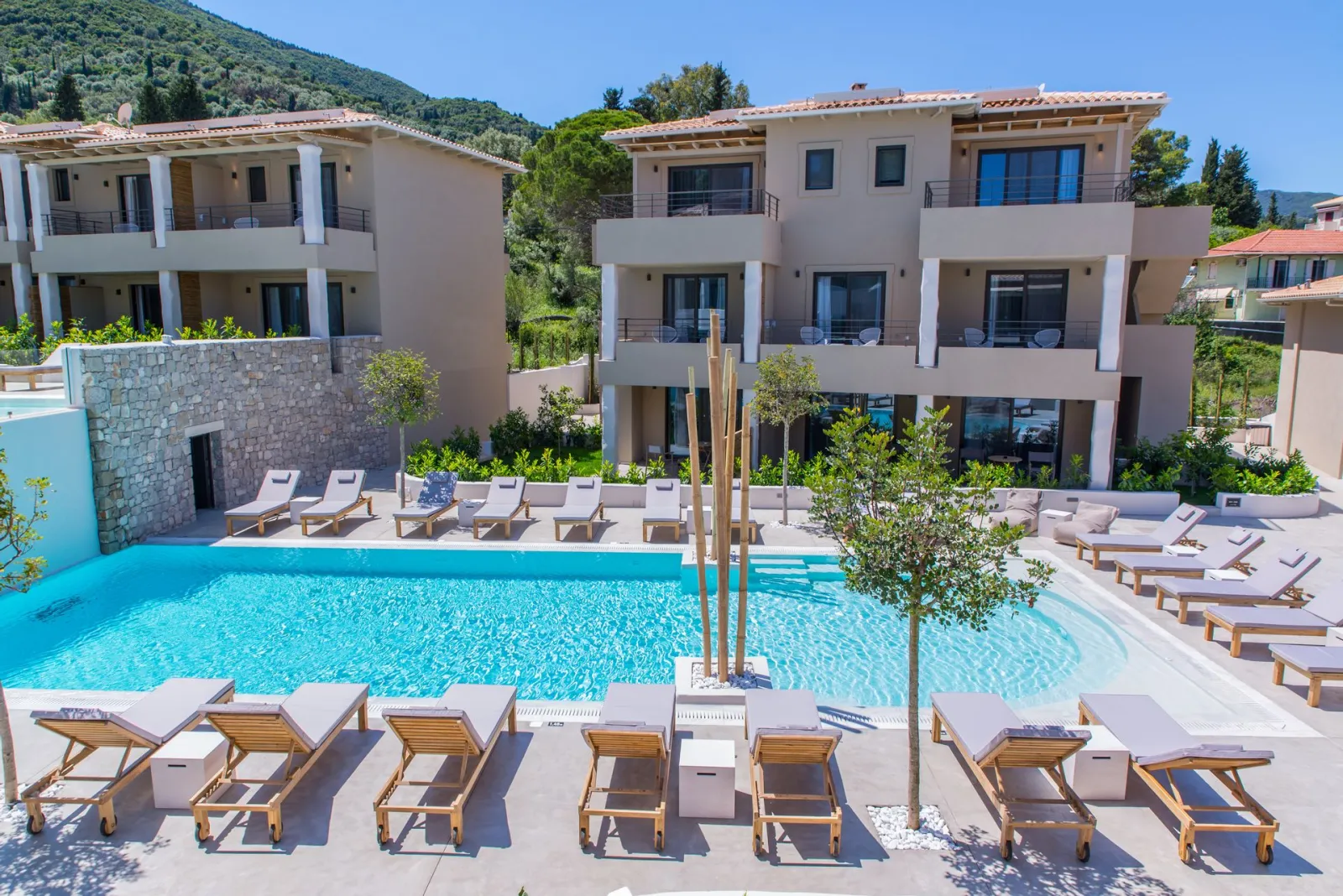 Superior Double Pool View