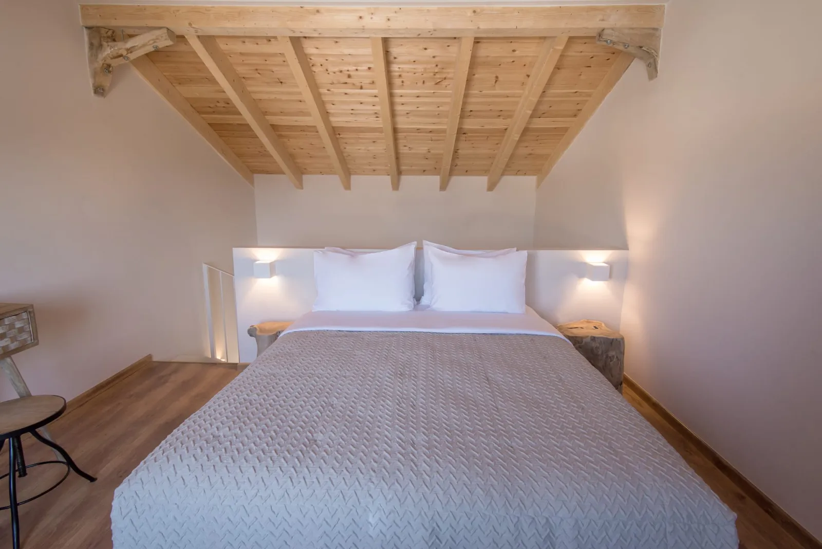 Emerald Suite with private pool partial sea view