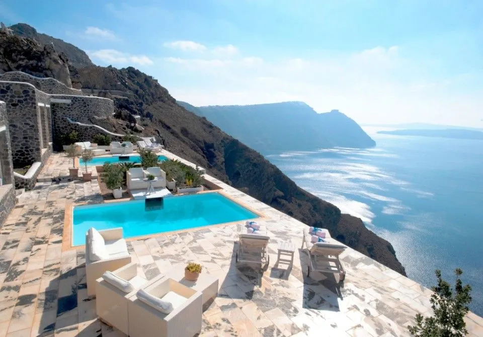Executive Suite with Private Pool &amp; Caldera View