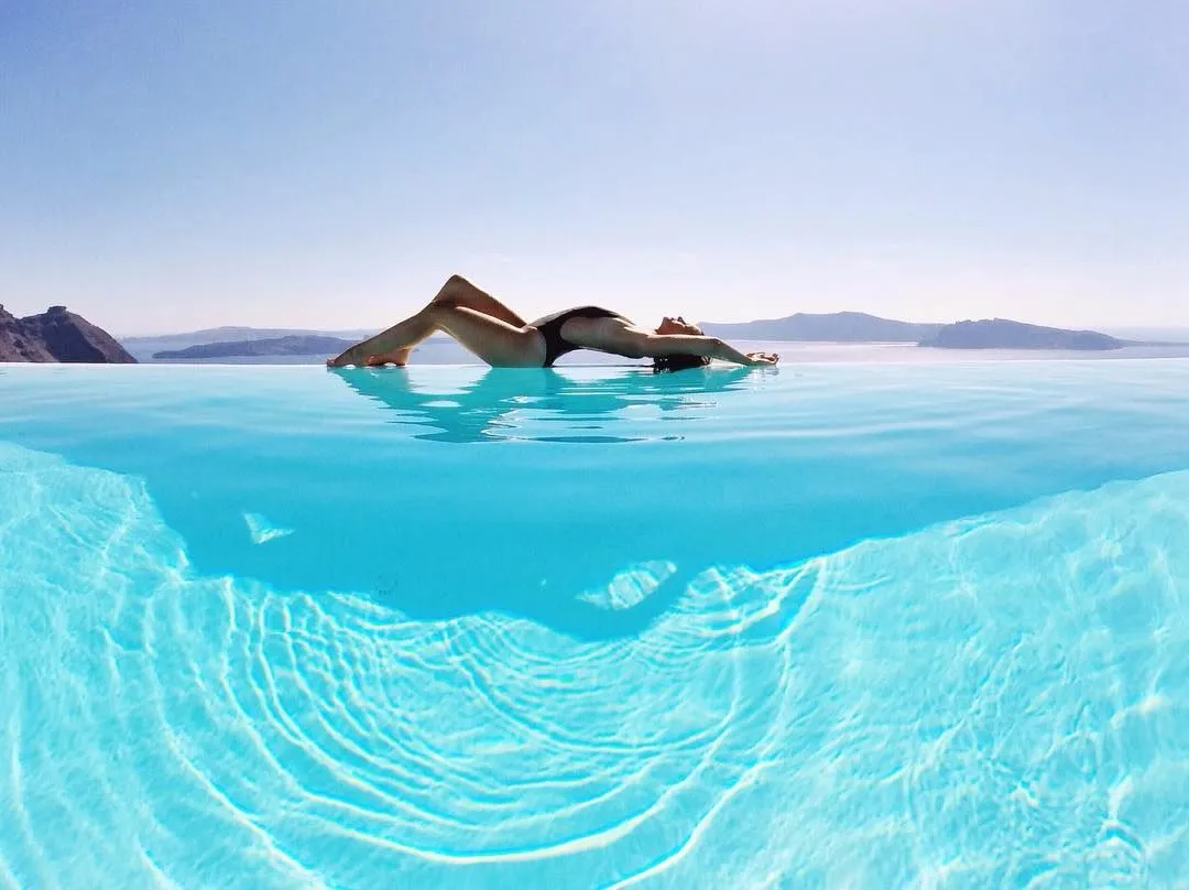 Honeymoon Suite with Private Pool & Caldera View