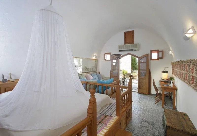 Honeymoon Suite