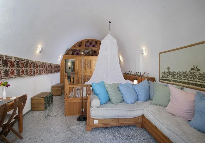 Honeymoon Suite