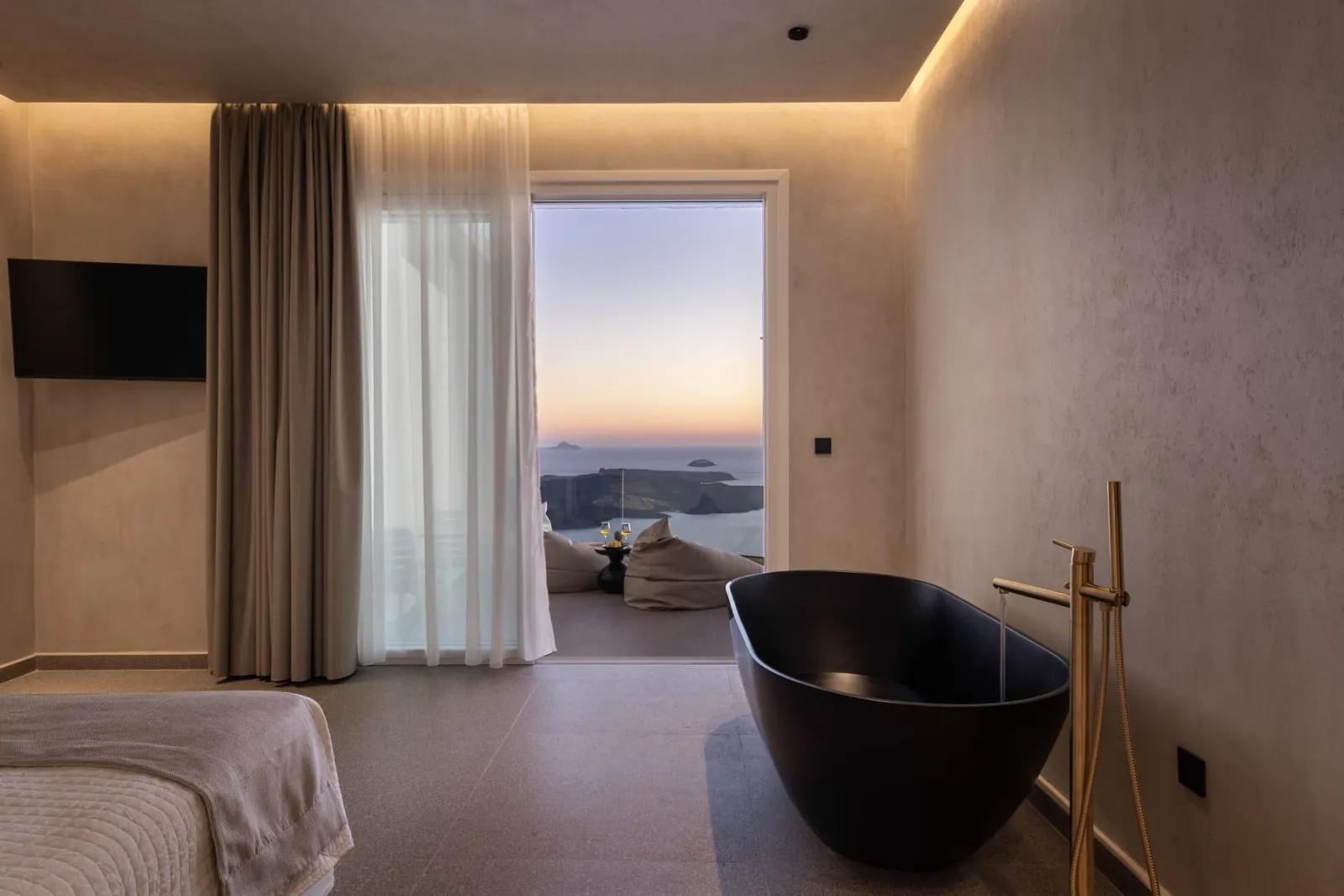 Superior Caldera View Suite Νο6