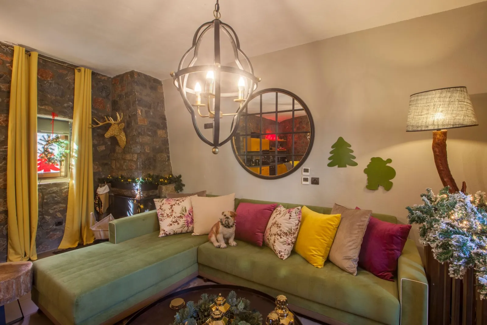 Rock Dandy - Private chalet with fireplace. Up to 6