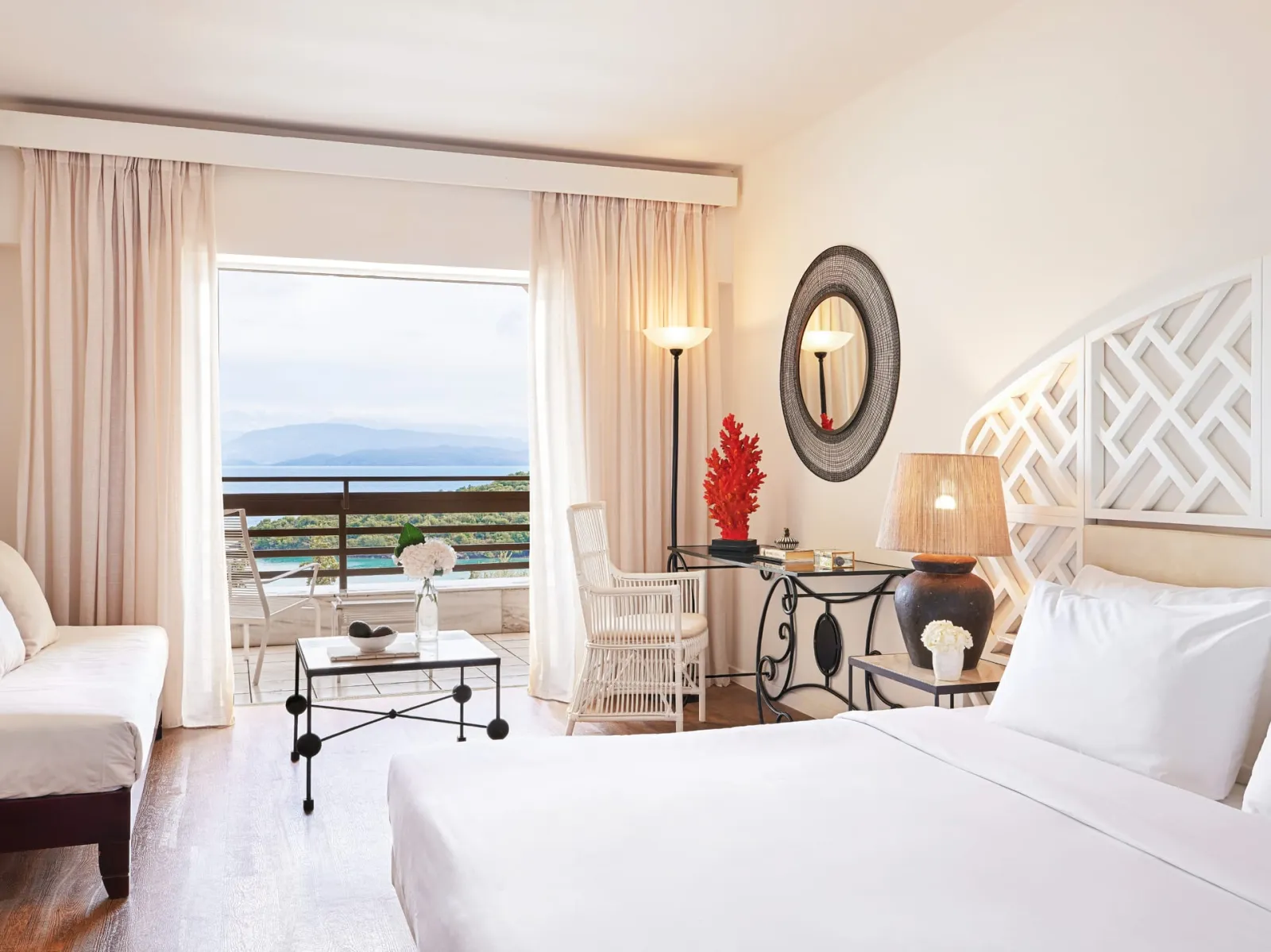 Grand Family Room Panoramic Sea View