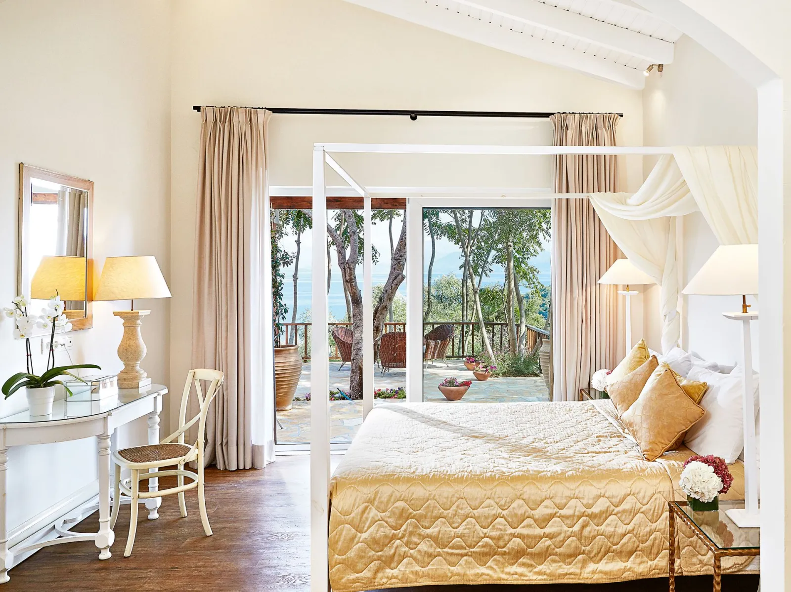 Dream Villa 2-Bedroom with Private Garden & Sea View 