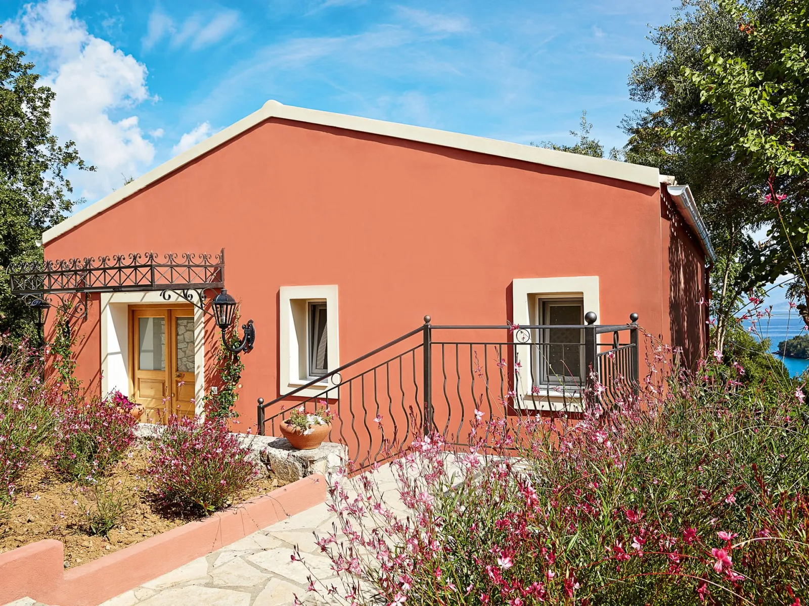Dream Villa 2-Bedroom with Private Garden & Sea View
