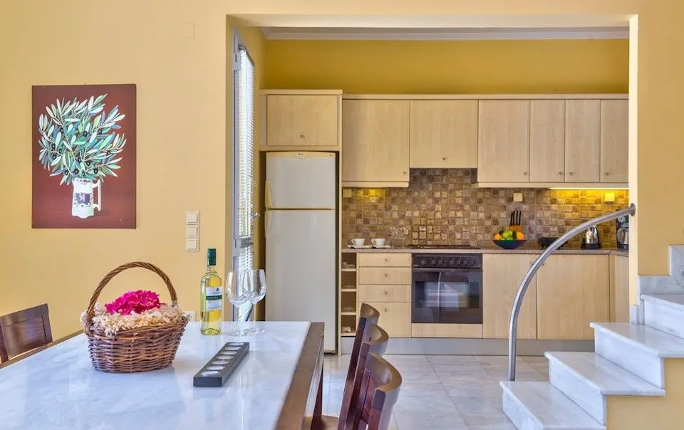 ical 1Villa VILLA 2 ειναι συνδεδεμενοη με καταχωρηση με villa 2 (μια villa) σε airbnb-holidaylettings id 131377