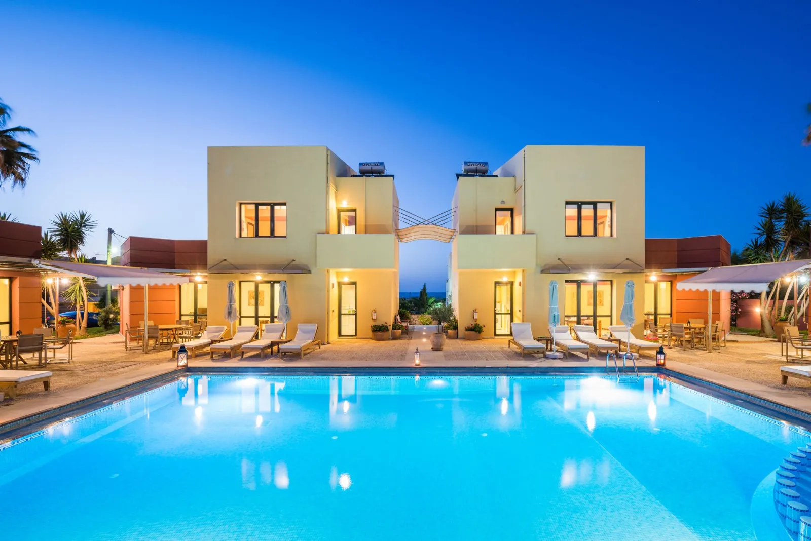 ical 2 VILLAS ειναι συνδεδεμενο με καταχωρηση με 2 villas σε airbnb-homeaway id 1943189-holidaylettings id 7192934