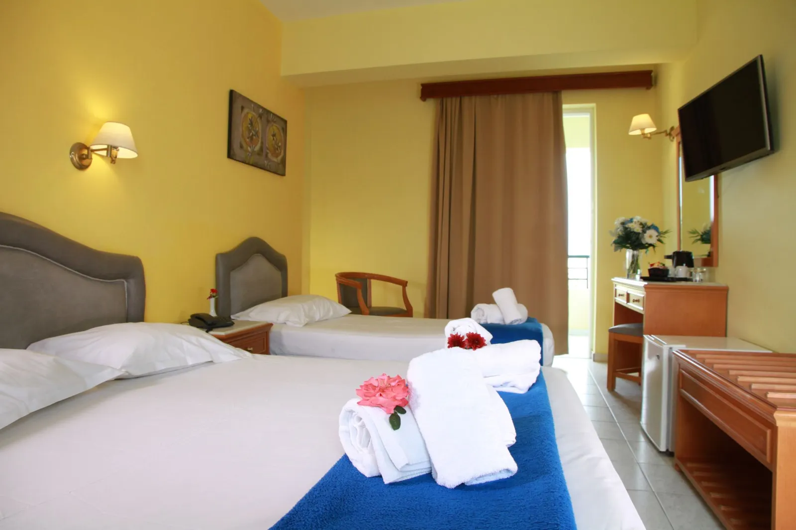 Family Side Sea View Room