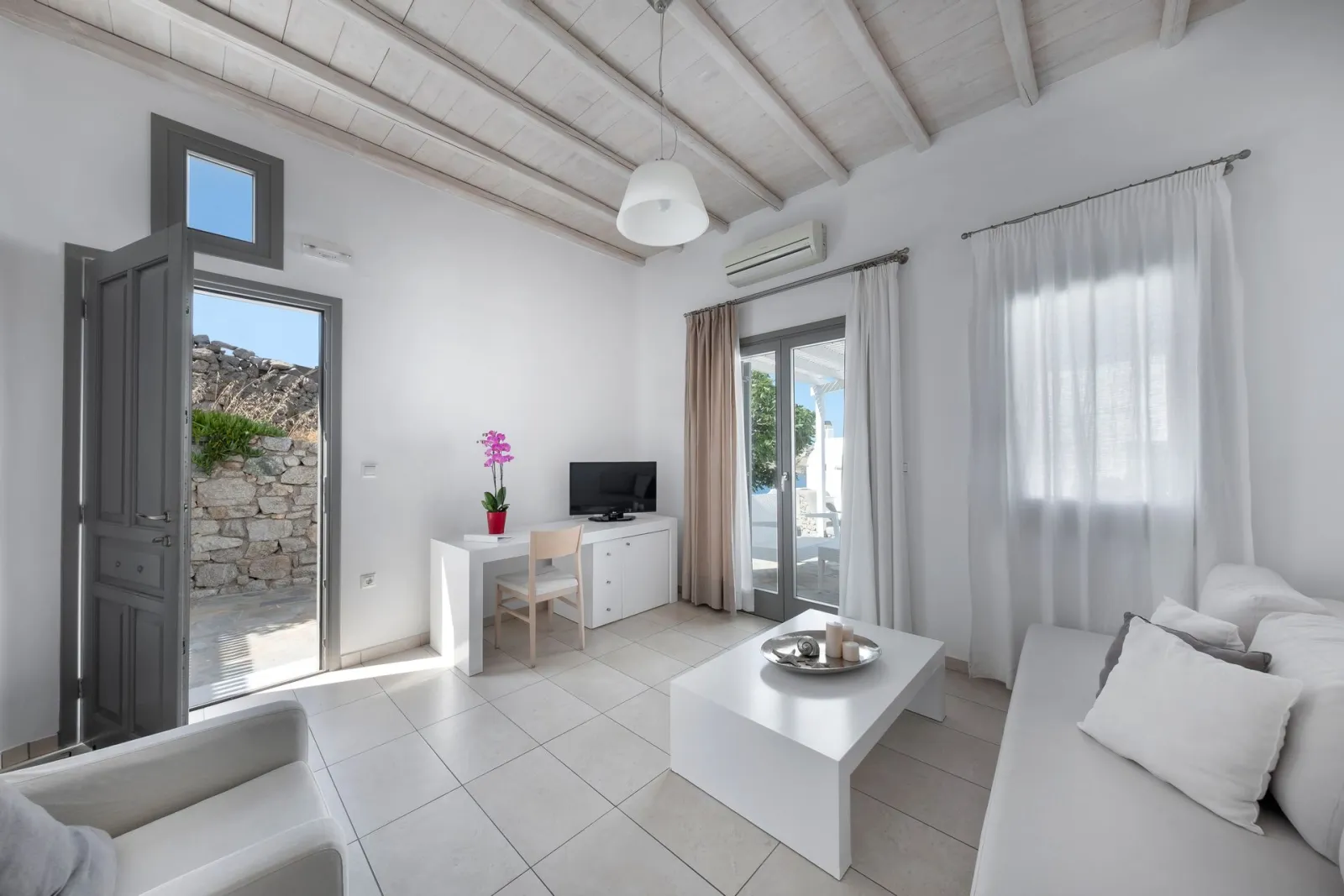 Two-Bedroom Suite Partial Sea View Private Pool