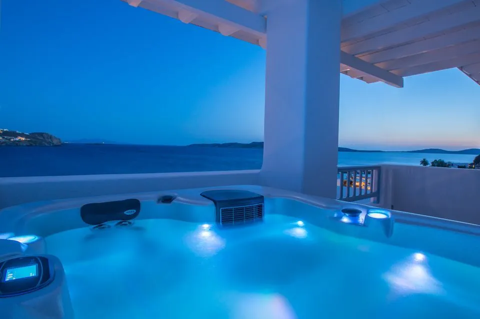Grand Suite Sea View with Outdoor Jacuzzi