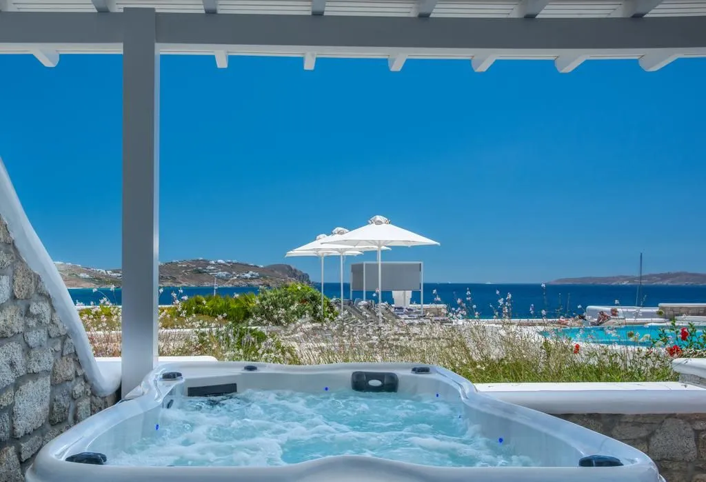 Grand Suite Sea View with Outdoor Jacuzzi