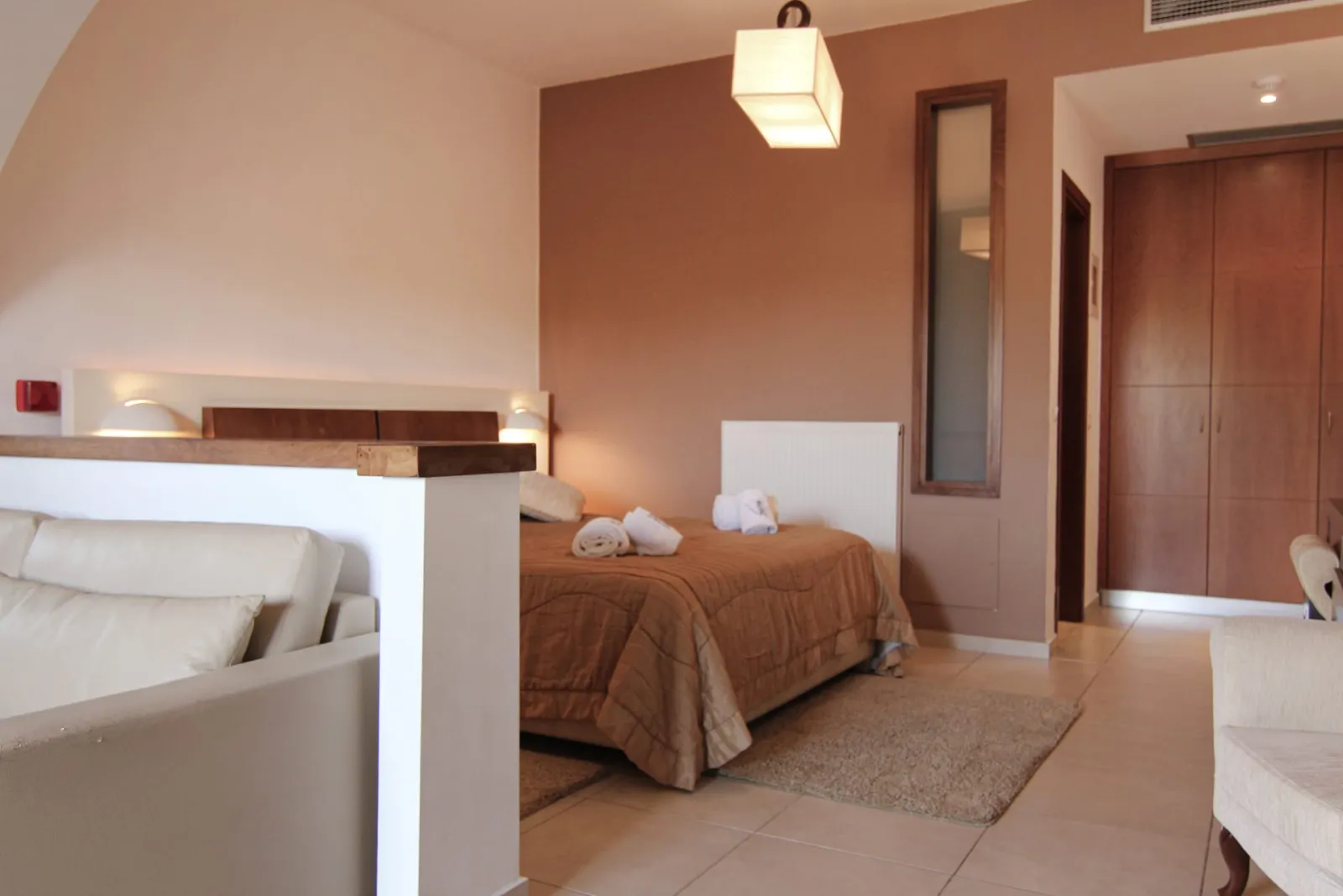 Executive Suite with Mountain View