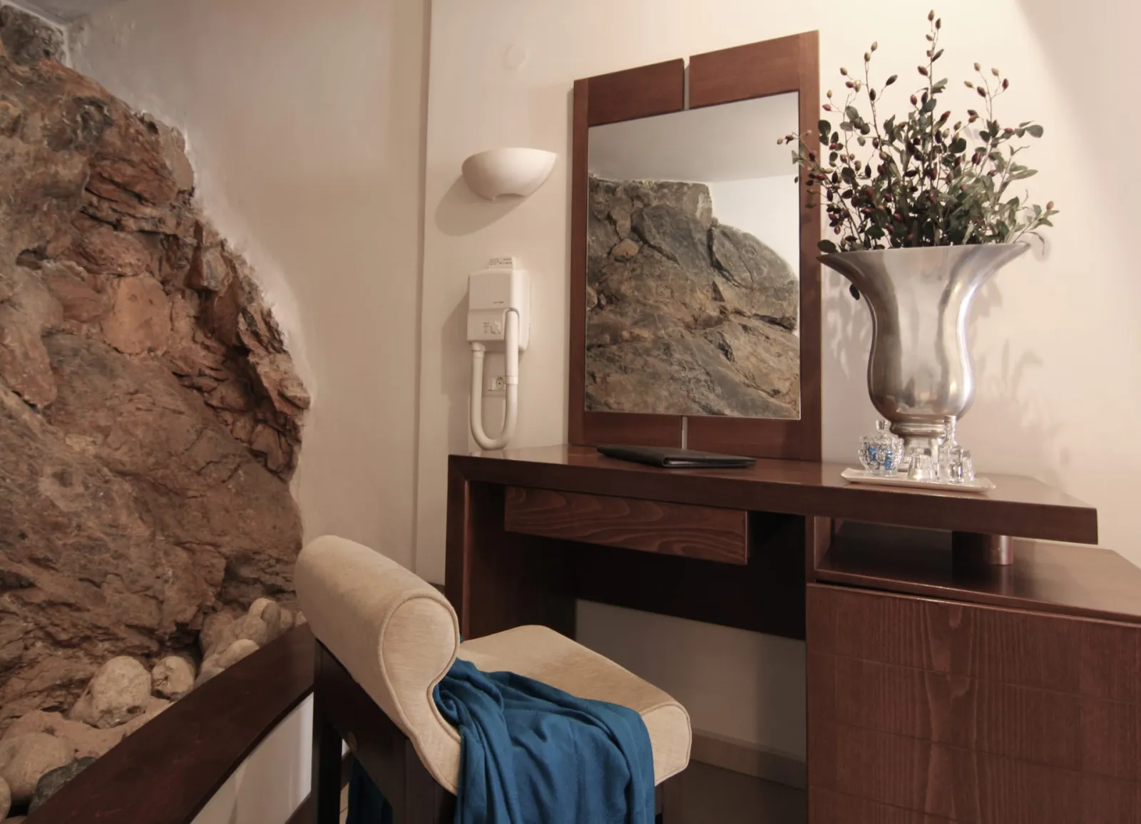 Deluxe Master Suite with Mountain View