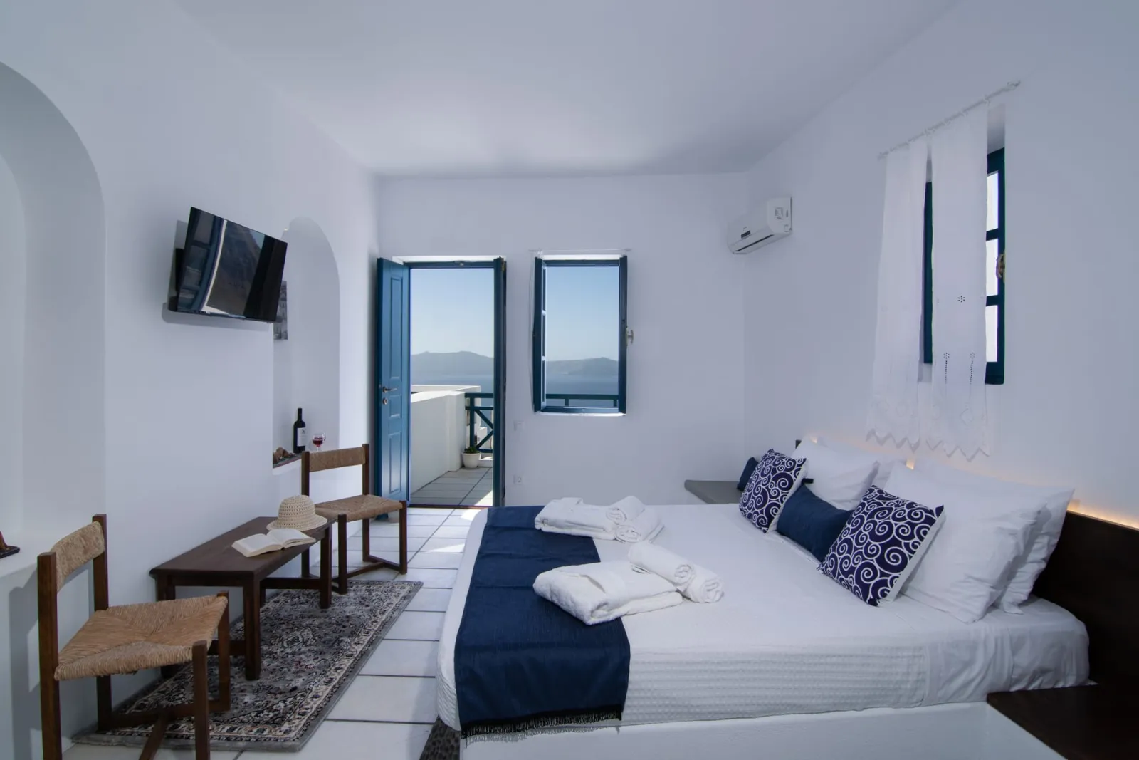 Junior Suites With Caldera View