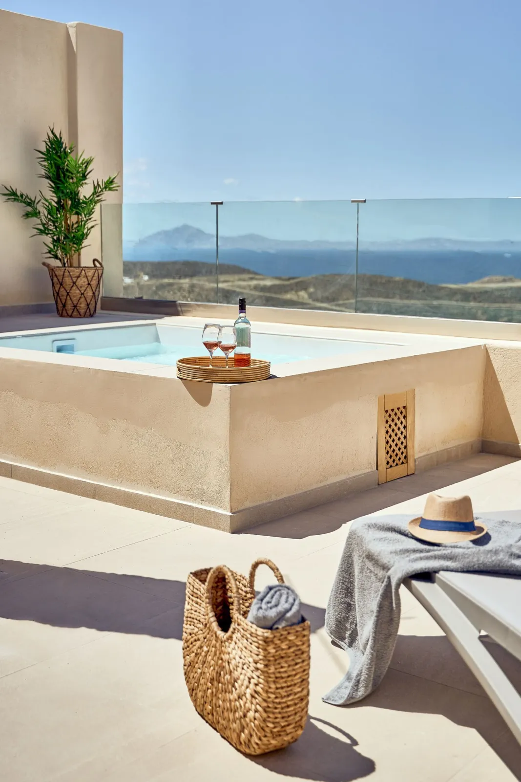 Charm 2 Bedroom Family Suite with Outdoor Petit Plunge Pool Sea & Sunset View