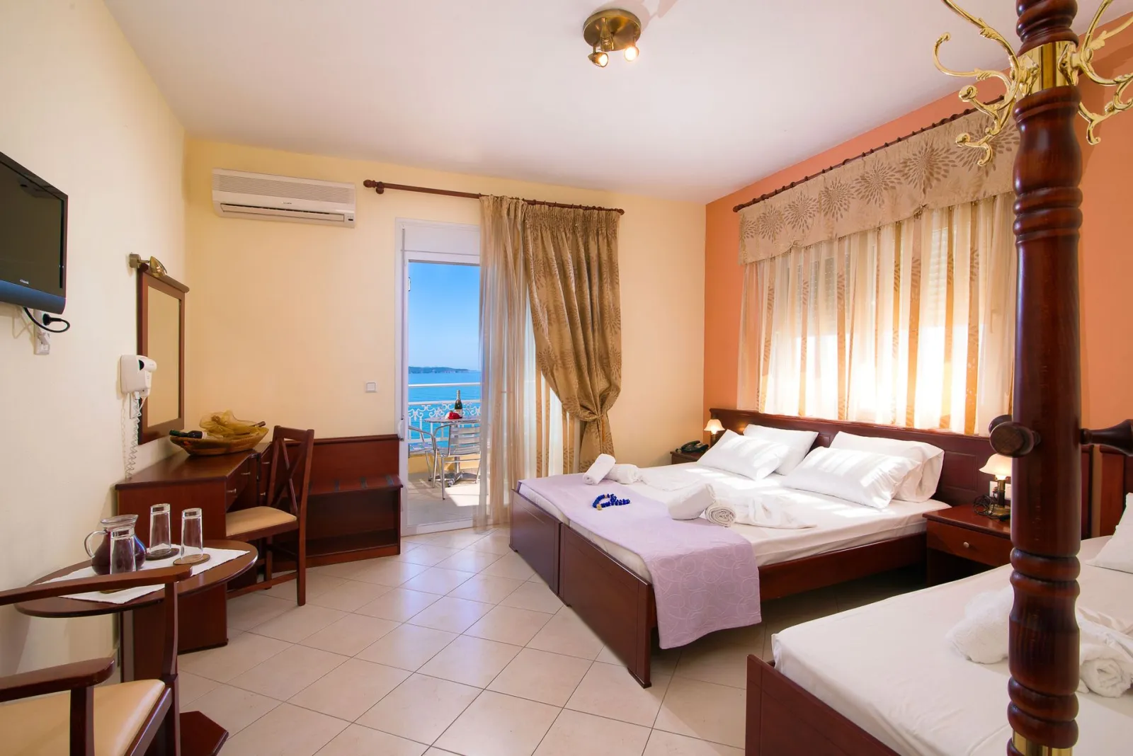 Standard Triple Room with Sea View