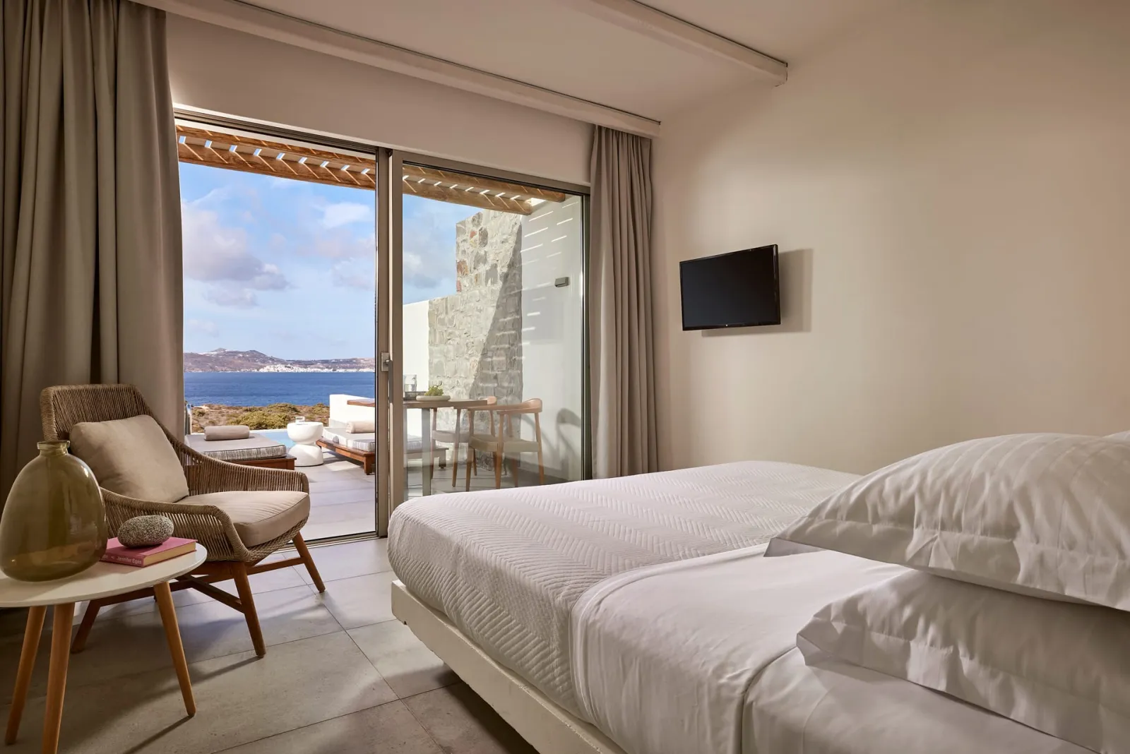 Deluxe Double Suite with Private Pool and Sea View