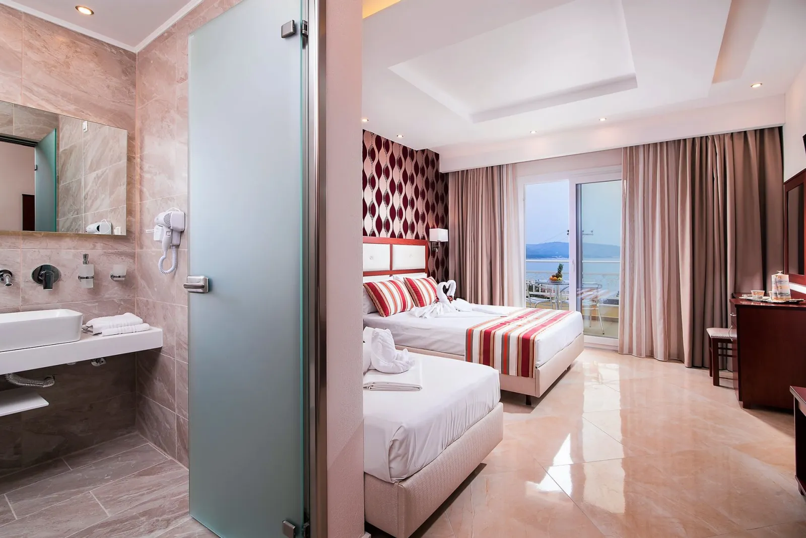Deluxe Triple Room with Sea View