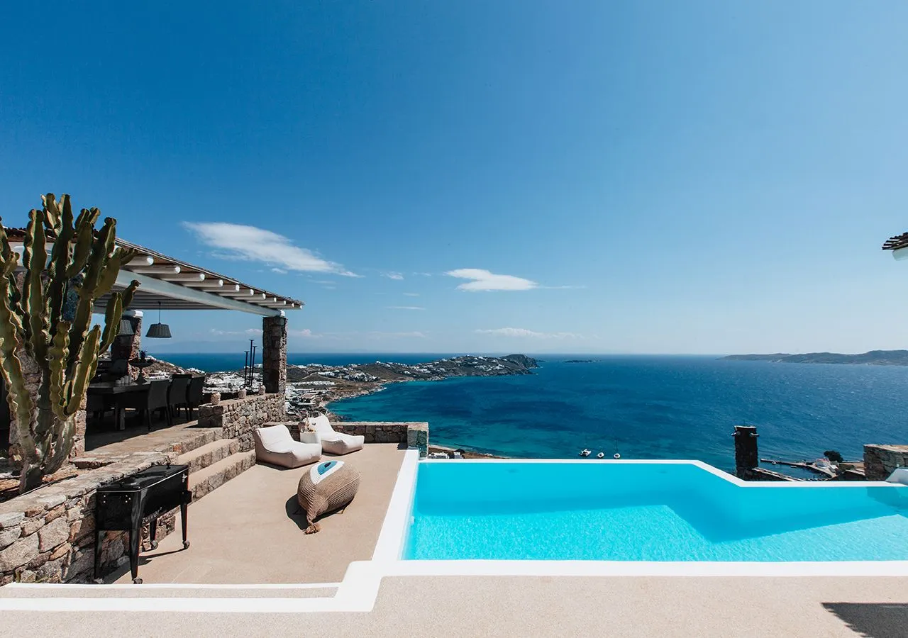 Three-Bedroom Villa with Private Pool and Sea View