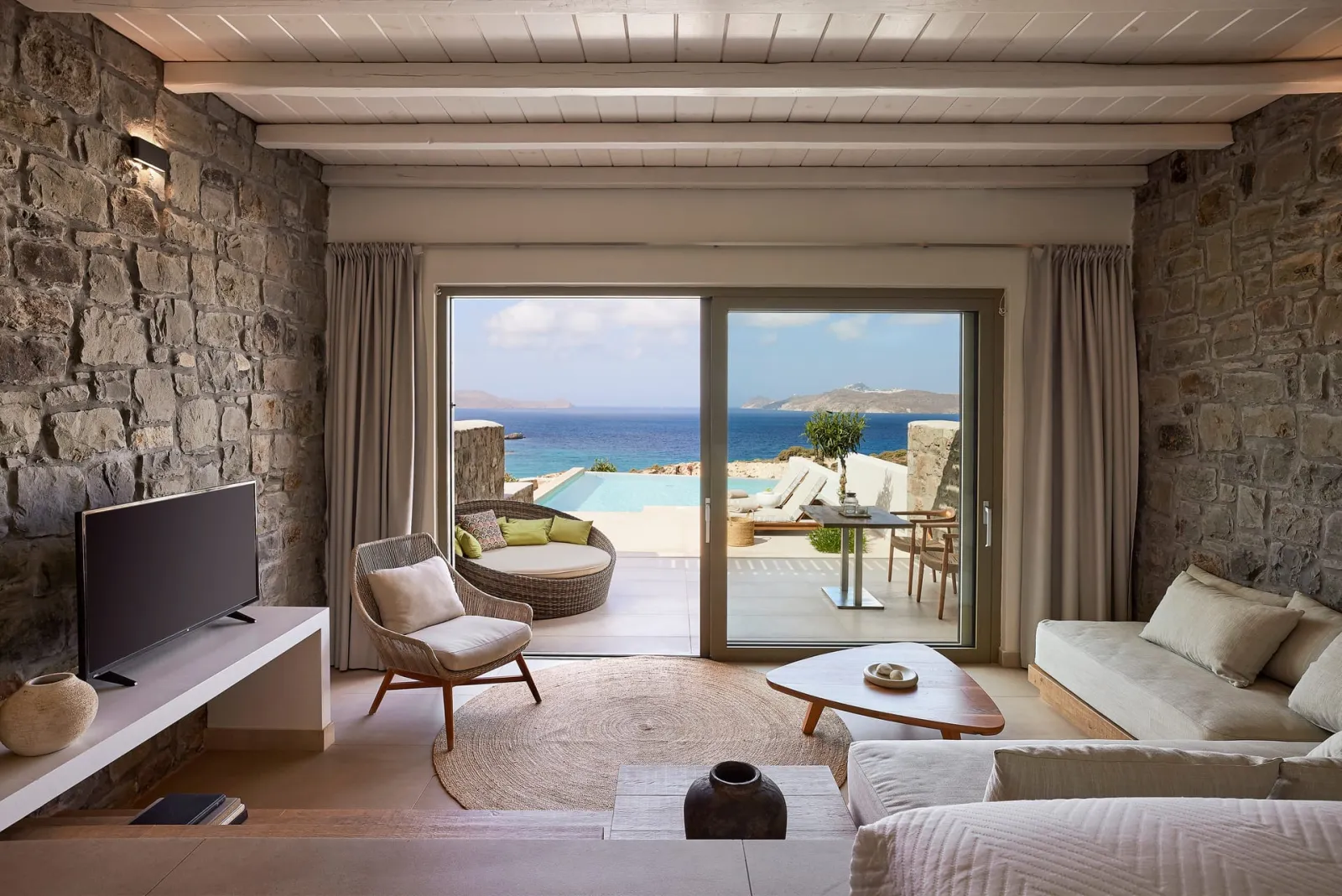Honeymoon Suite with Private Pool and Sea View