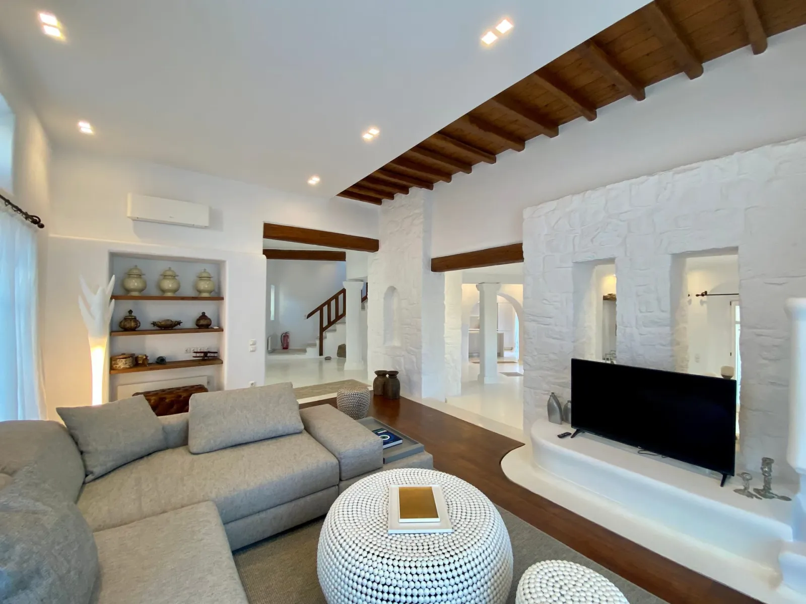 Alessandra - 6 Bedroom Villa in St. John with Private Pool