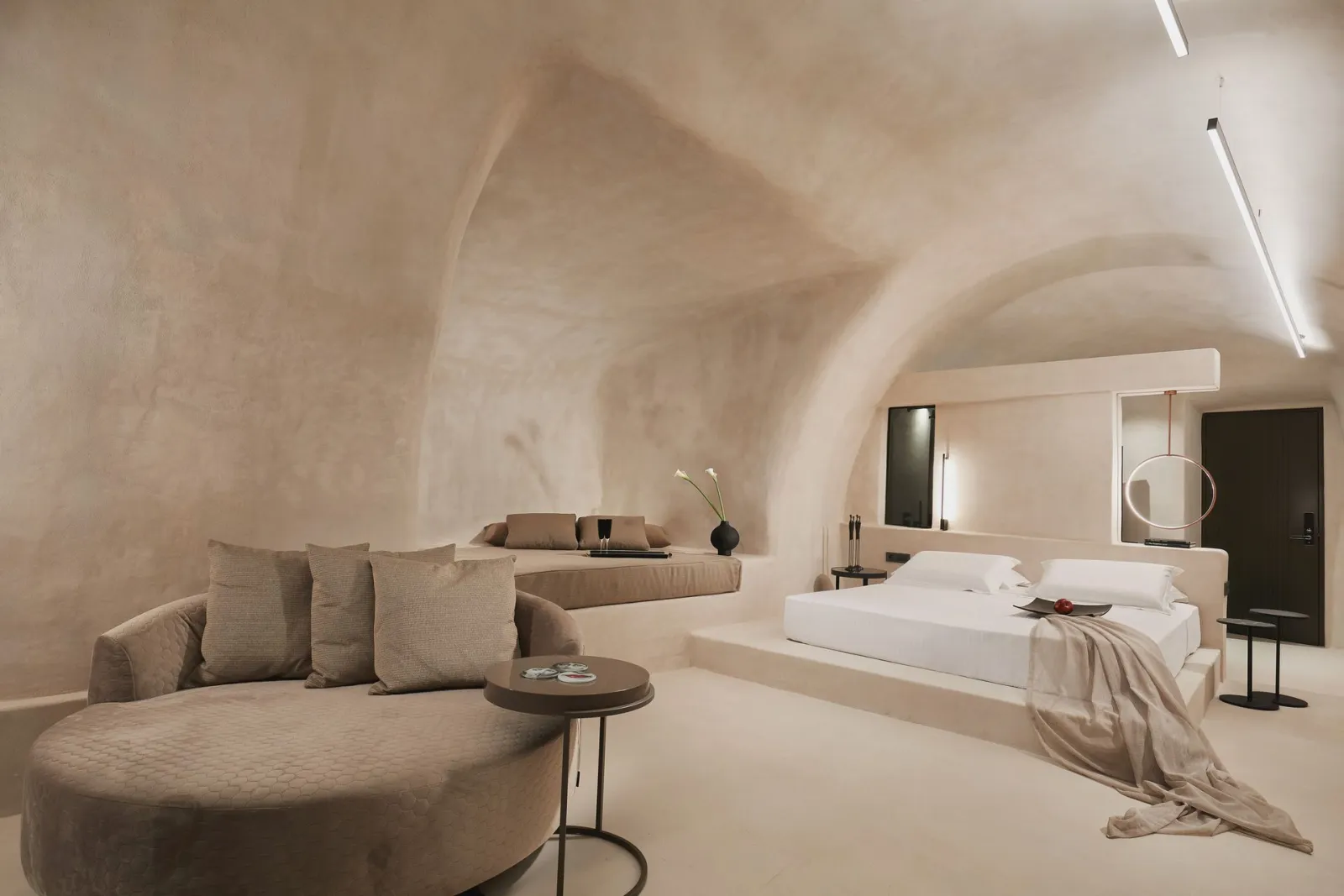 Elysium Cave Suite with Jacuzzi &amp; Caldera View
