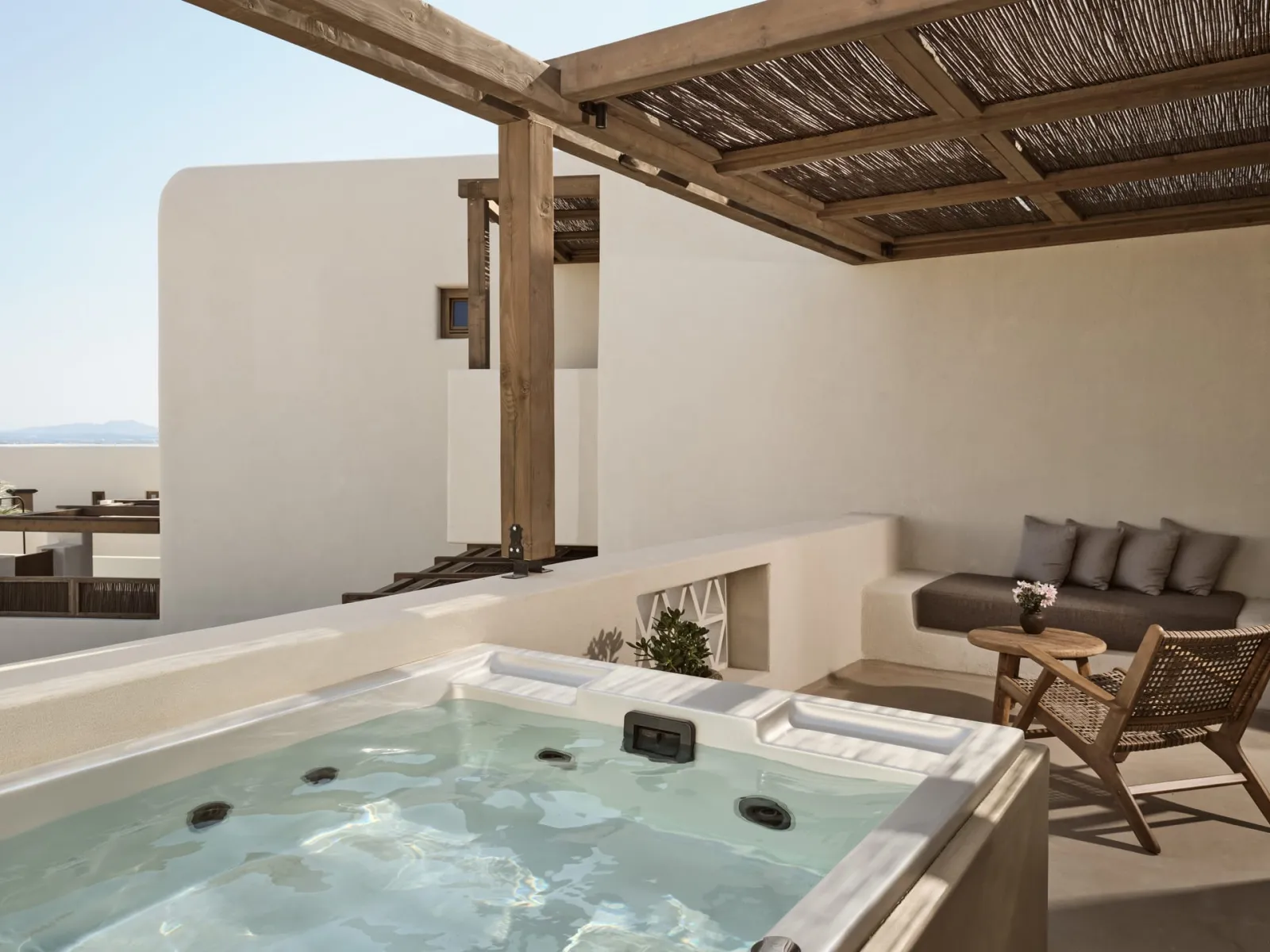 OMEON Signature Suite Sea View with Private Hot Tub