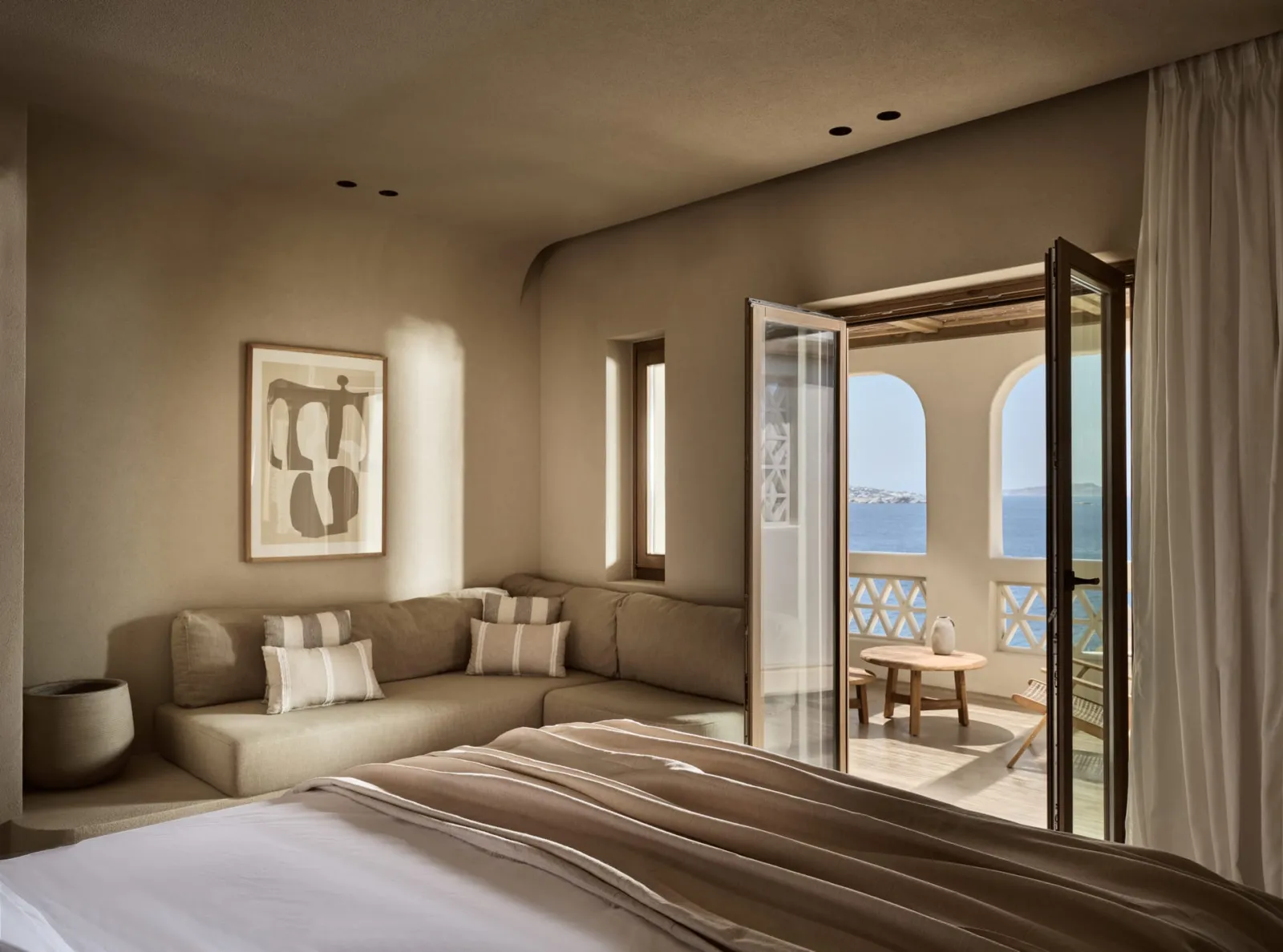 OMEON Signature Suite Sea View with Private Pool
