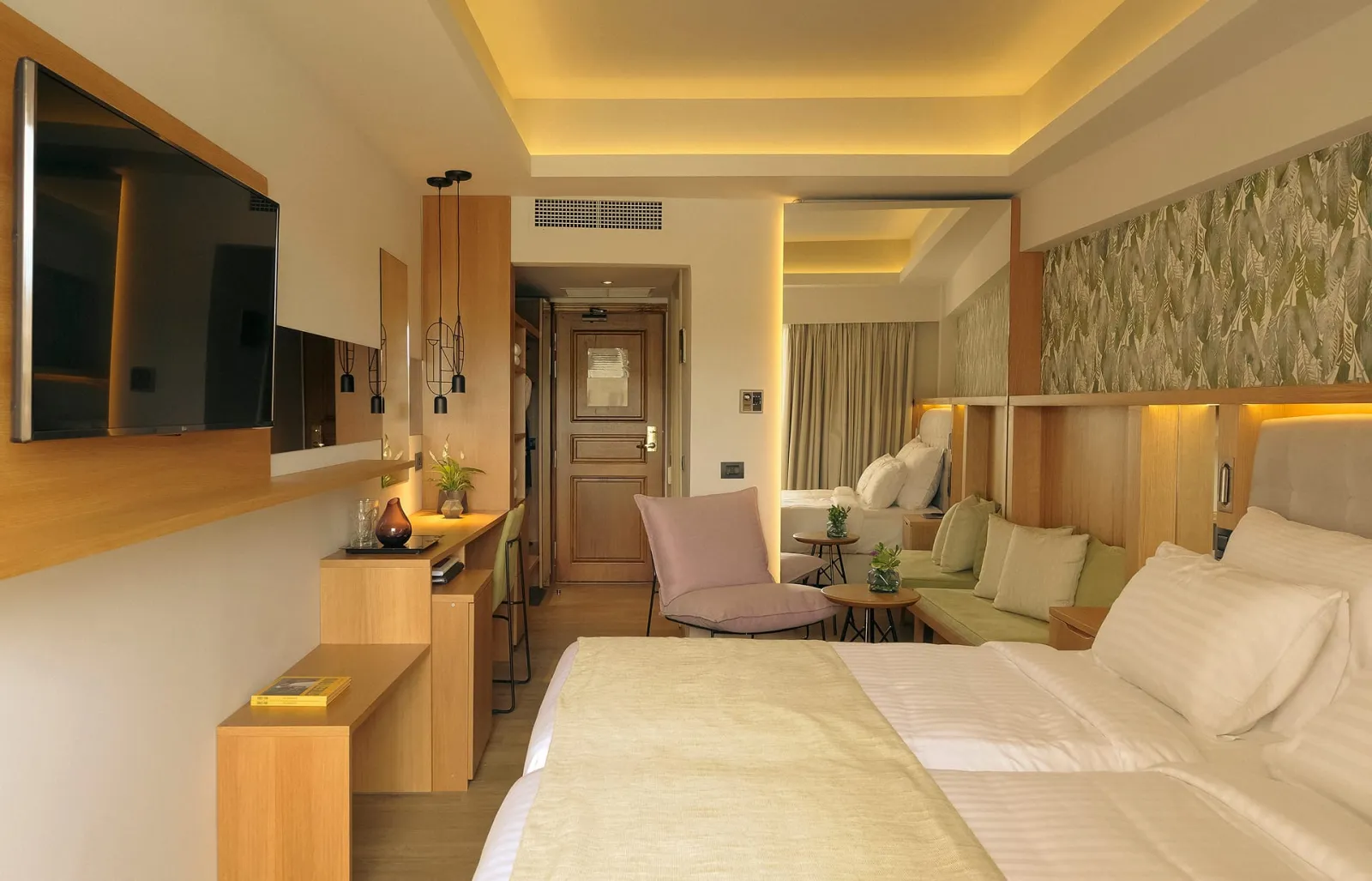 Deluxe Room Mountain View