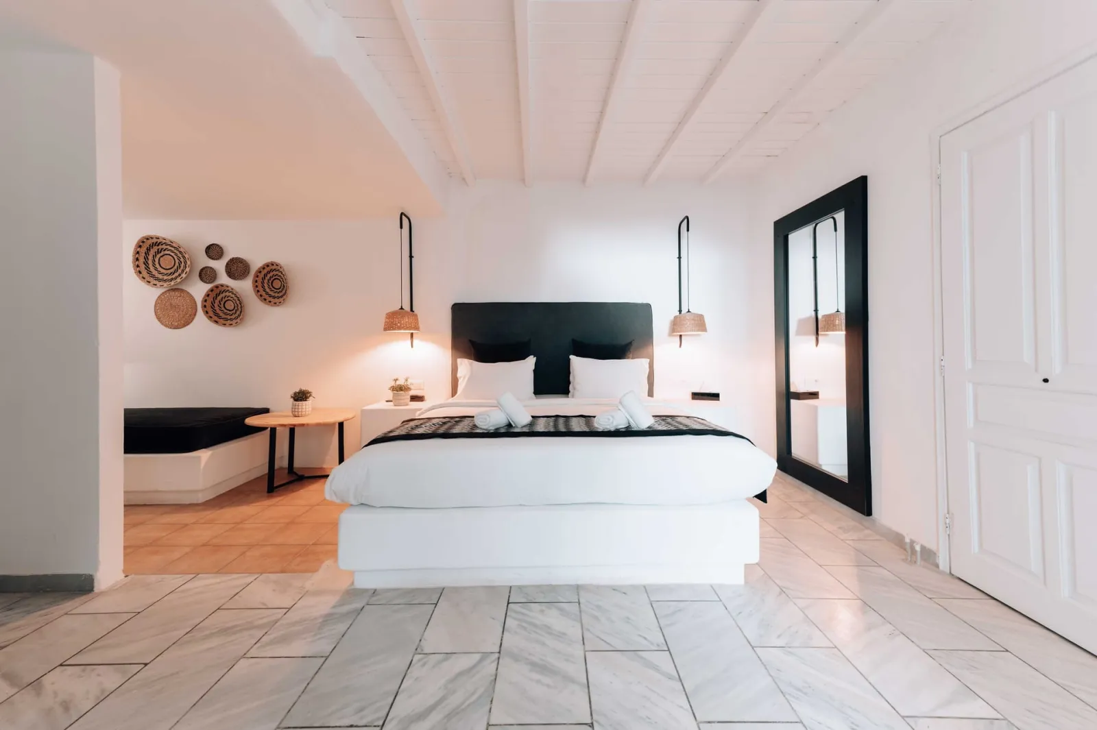 Promo Room