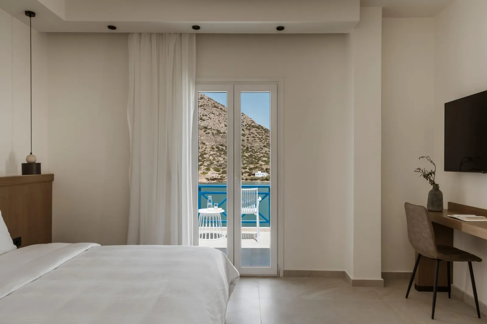 Supreme Suite Sea View with outdoor hot tub