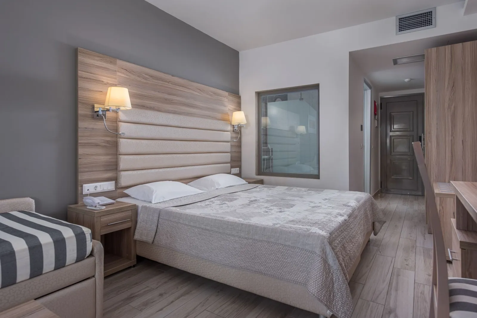 Studio Deluxe Room