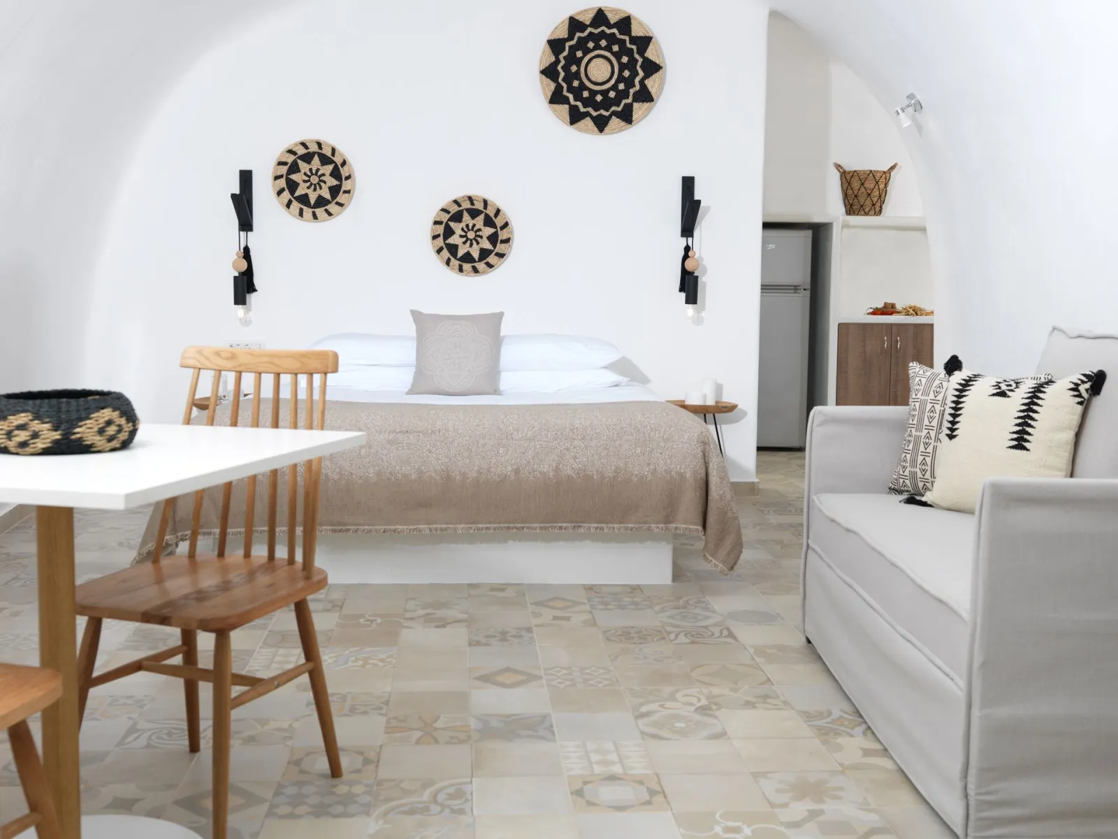 Delight Comfort Cave Studio with Private Plunge Pool