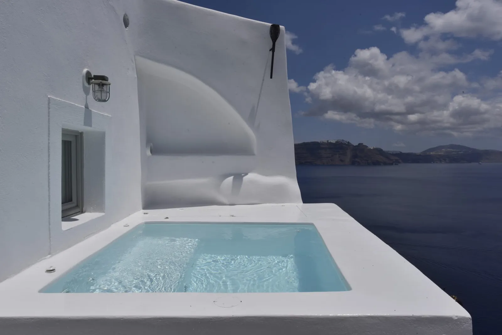 Superior Suite with Hot Tub and Caldera View
