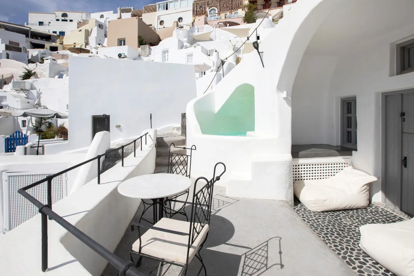 Superior Suite with Outdoor Plunge Pool and Caldera View