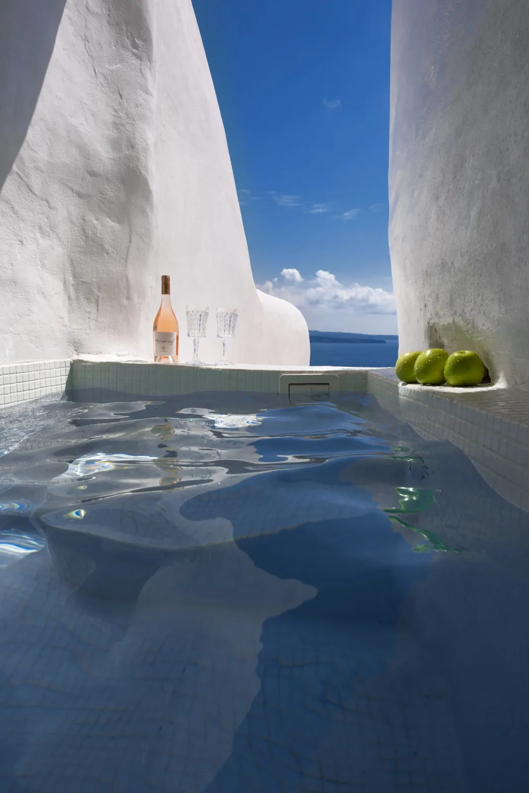 Honeymoon Suite with Hot Tub and Caldera View