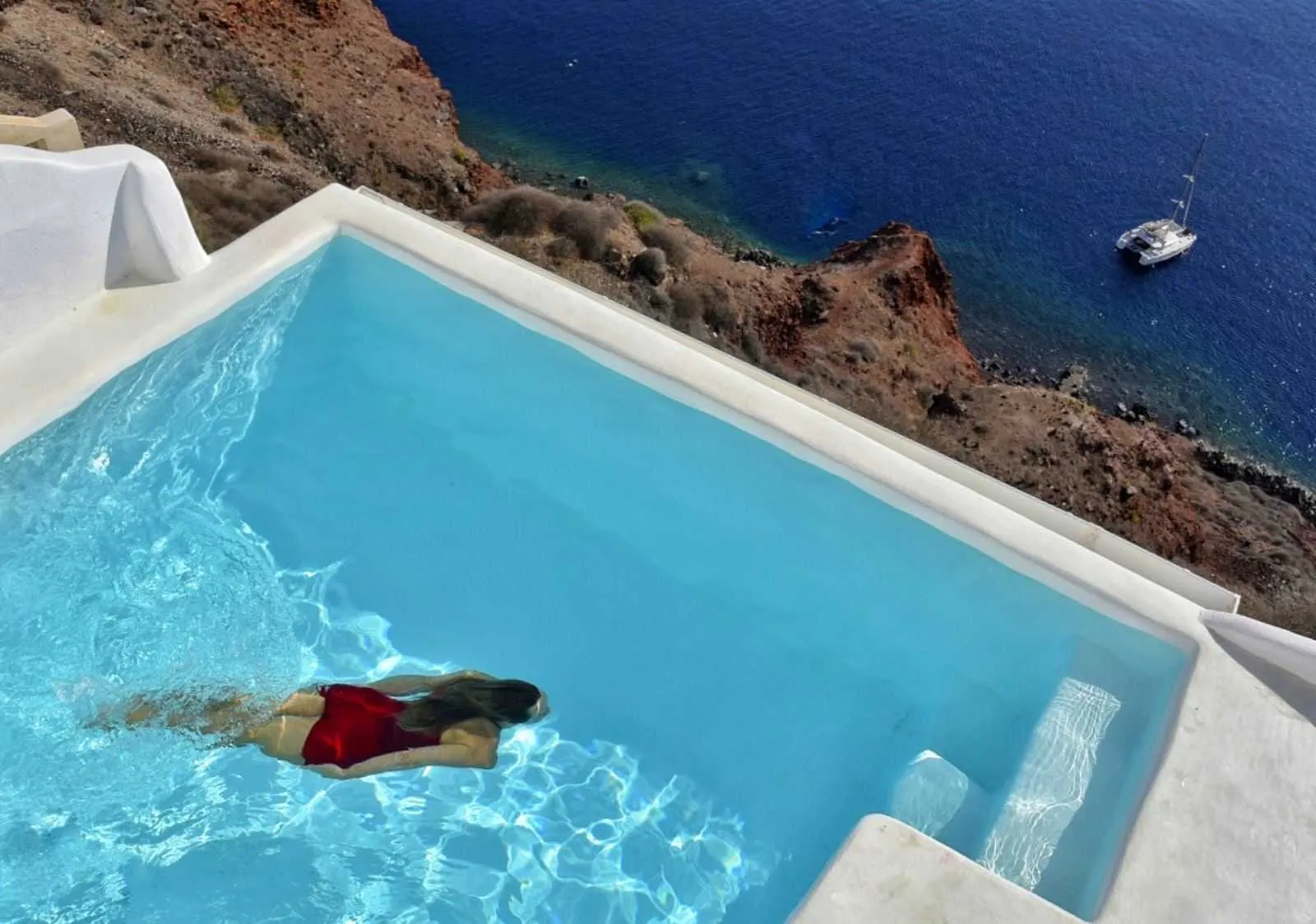 Three - Bedroom Private Pool Residence with Caldera View